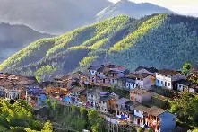 皖南黑豹队对阵庐州鲸鲨队,赛艇预选赛惊险晋级,内线统治篮板——回归即成焦点-九游体育app
